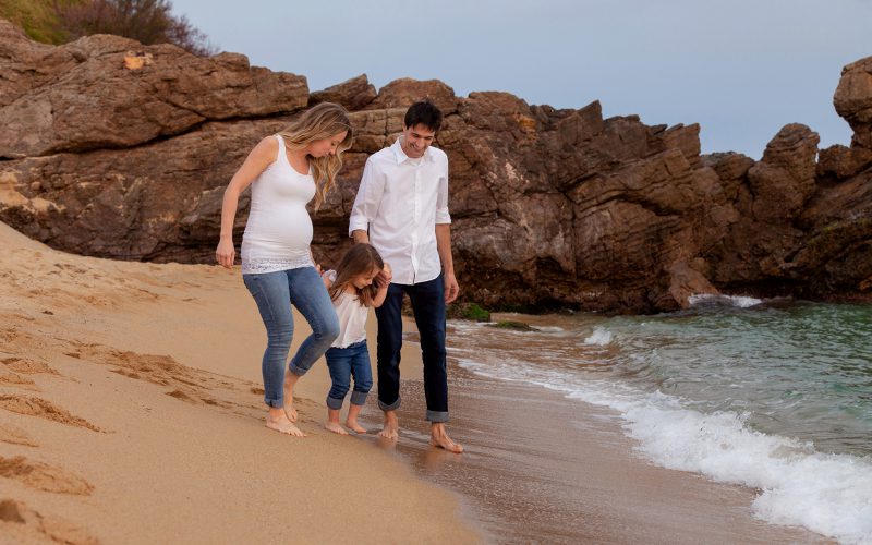sesión de embarazada en la playa