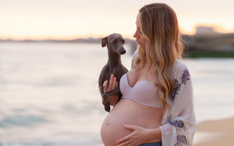 sesión de embarazada en la playa